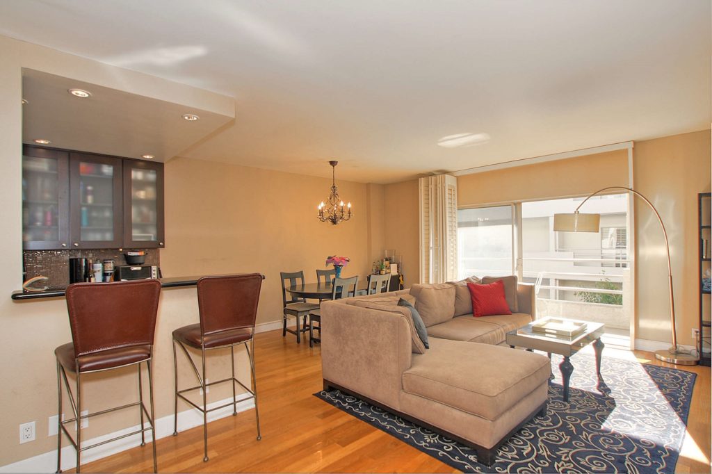 1131 Alta Loma Road #417