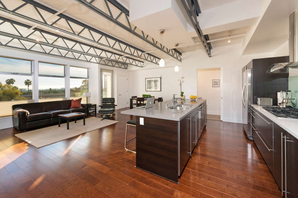 1250 N. Harper Avenue #416