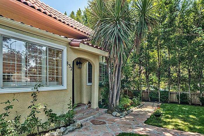 832 N Crescent Heights Blvd.