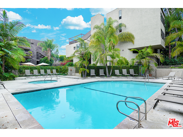 950 N. Kings Rd. #228