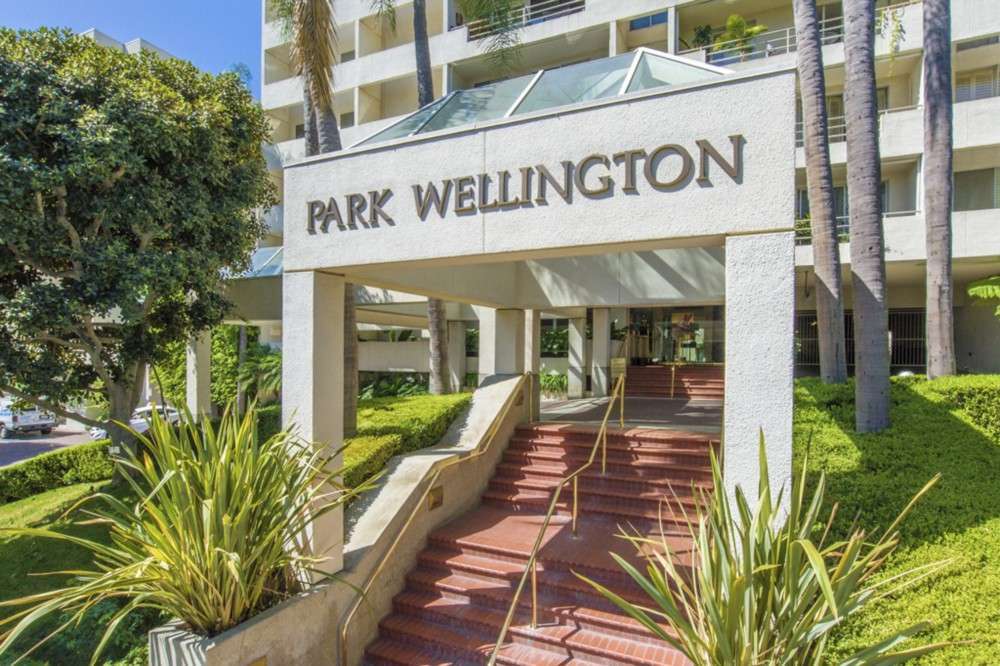 1131 Alta Loma Rd. #510