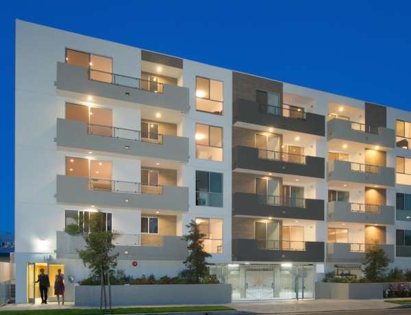 118 N. Kings Rd. #Ph4