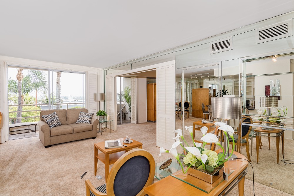 1131 Alta Loma Rd #226